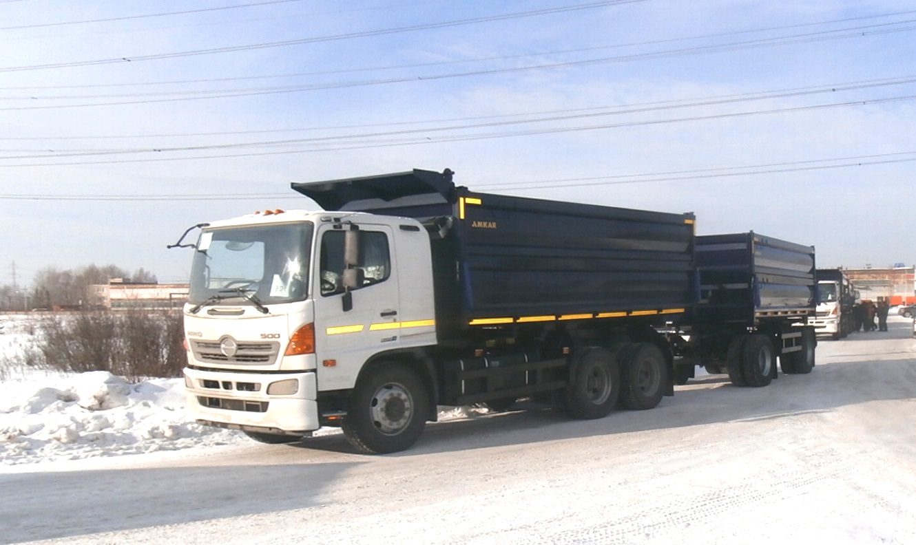 Грузовой автомобиль hino