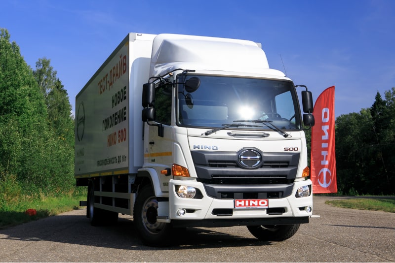 Hino 500 фото кабины внутри